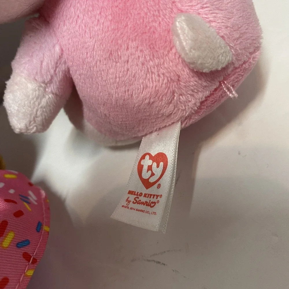 Hello Kitty Plush Set Of 2 White Pink 6 Inch Cupcake Cute Finds‎ HG2